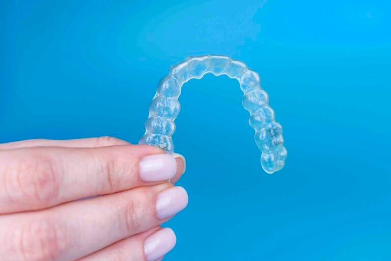 Difference between fixed braces and clear aligners
